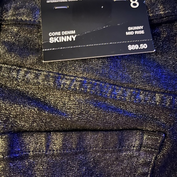 INC Skinny - Picture 3 of 4